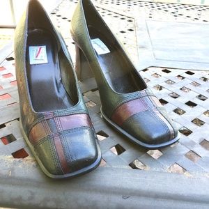 Low heel leather shoes from 90s.